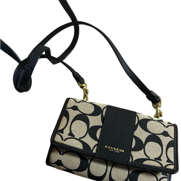 Coach Avery Signature Crossbody/Wallet - Picture 9 of 9